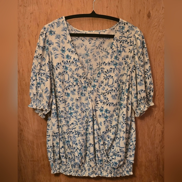 MELLODAY Tops - Melloday Women's Plus Size 2X  Blue & White Floral Boho Peasant Top